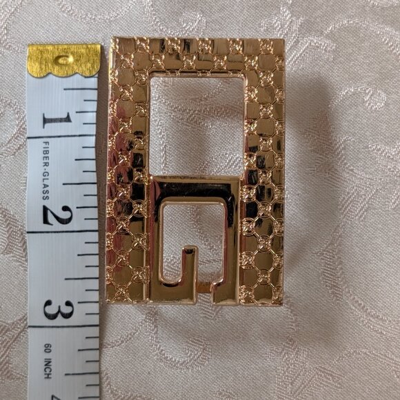 G Gold tone Belt Buckle - Picture 2 of 9